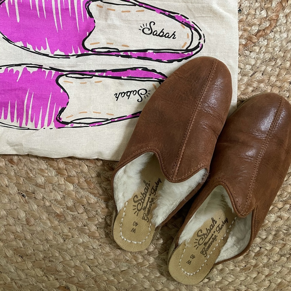 Sabah Shoes. Women’s Brown Shearling Baba shoes.